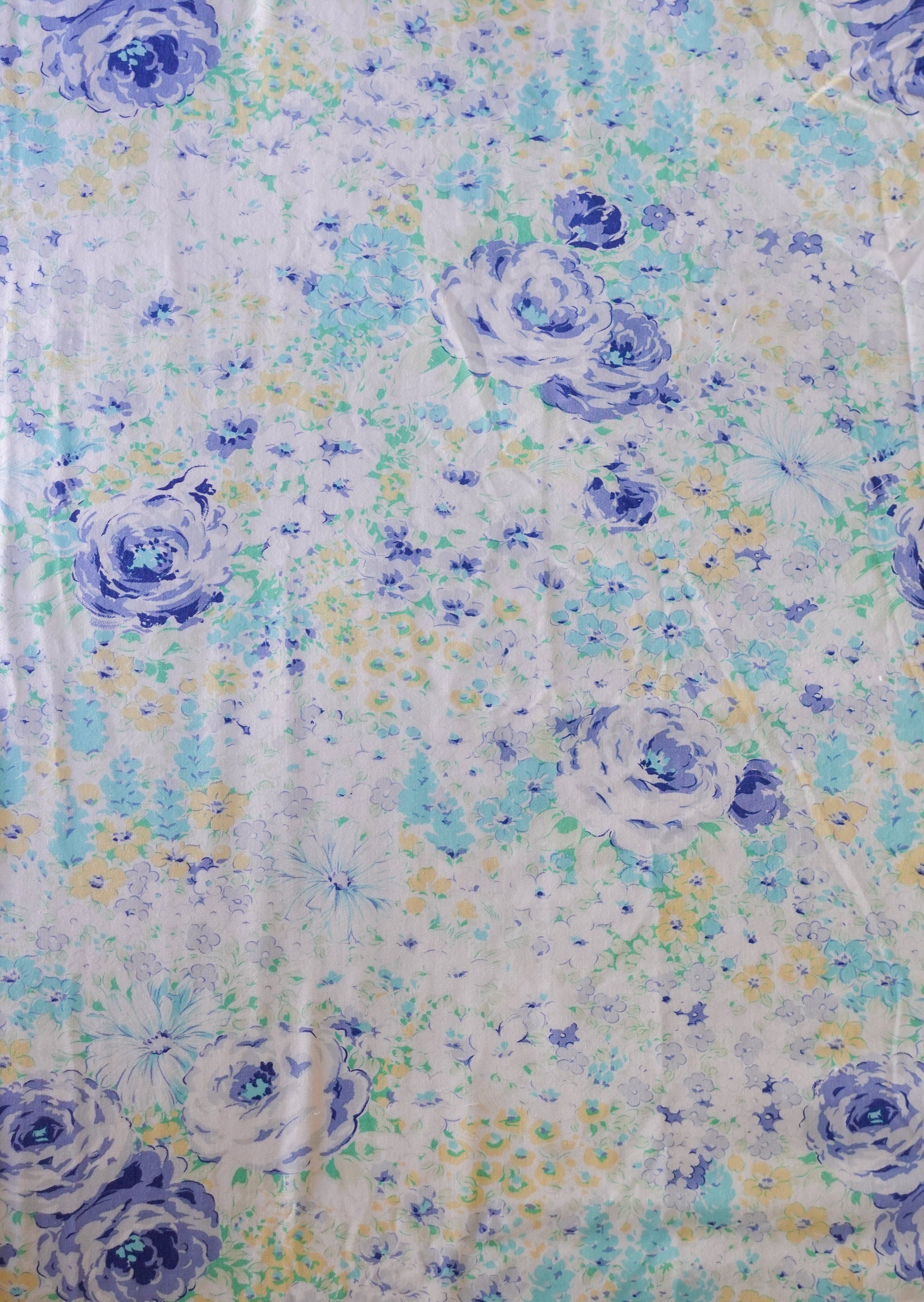 Gray Fabric - Vintage Cottage Sea Blooms